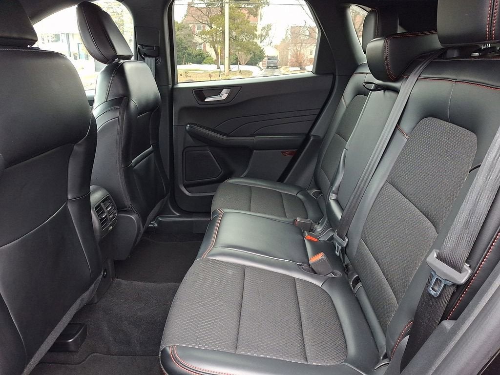 2025 Ford Escape ST-Line Select