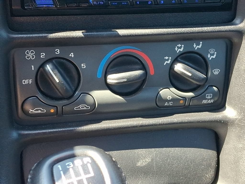 2000 Chevrolet Corvette Base