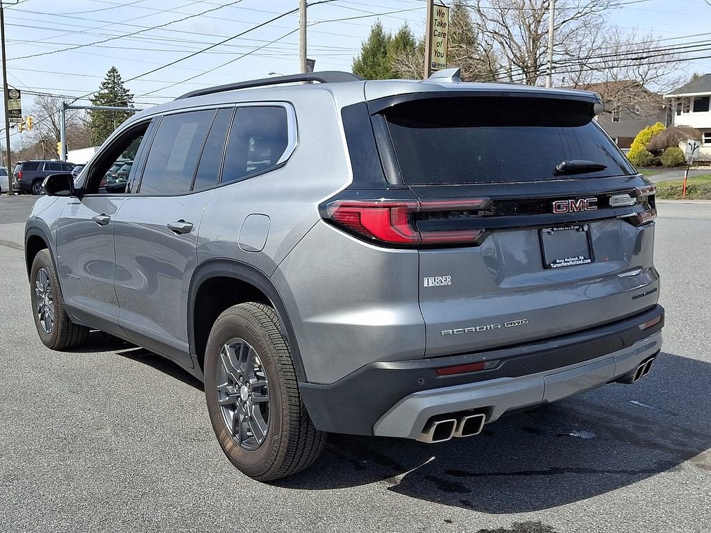 2025 GMC Acadia Elevation