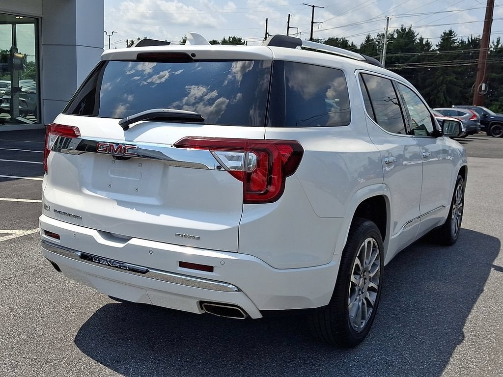 2023 GMC Acadia Denali