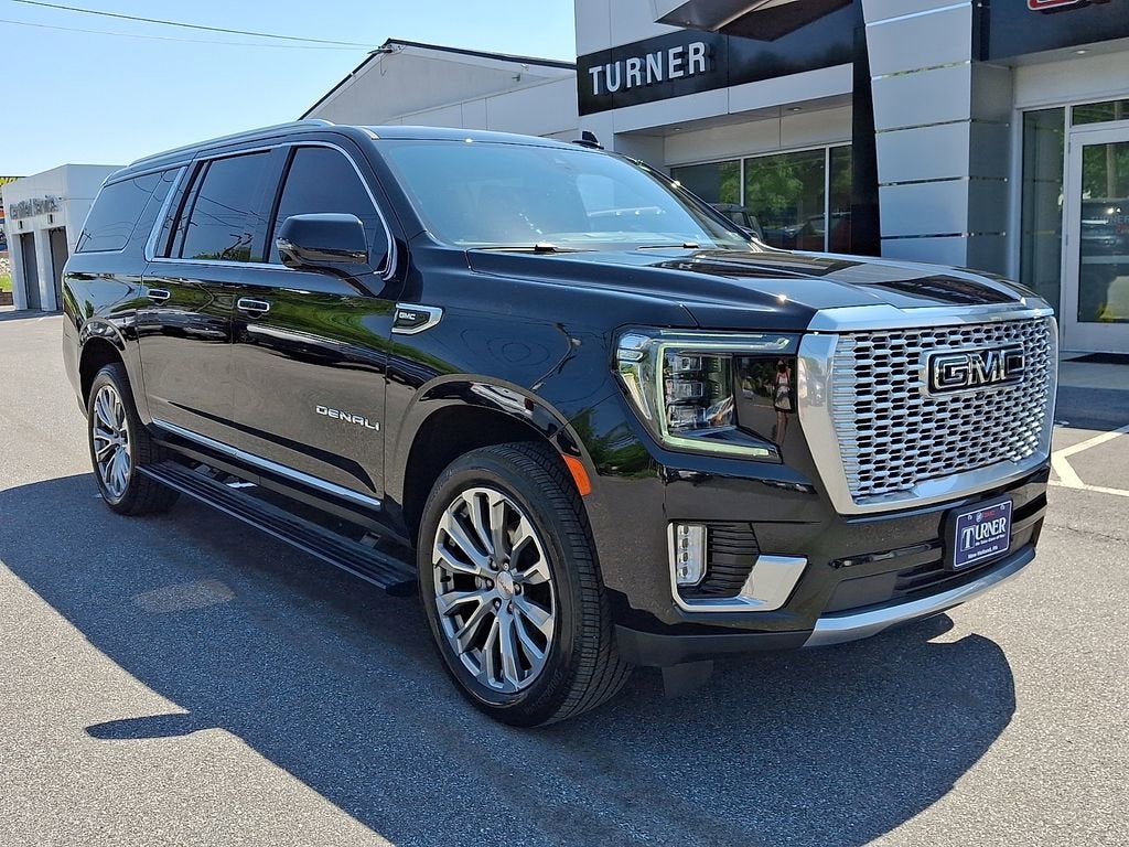 2021 GMC Yukon Denali's photo