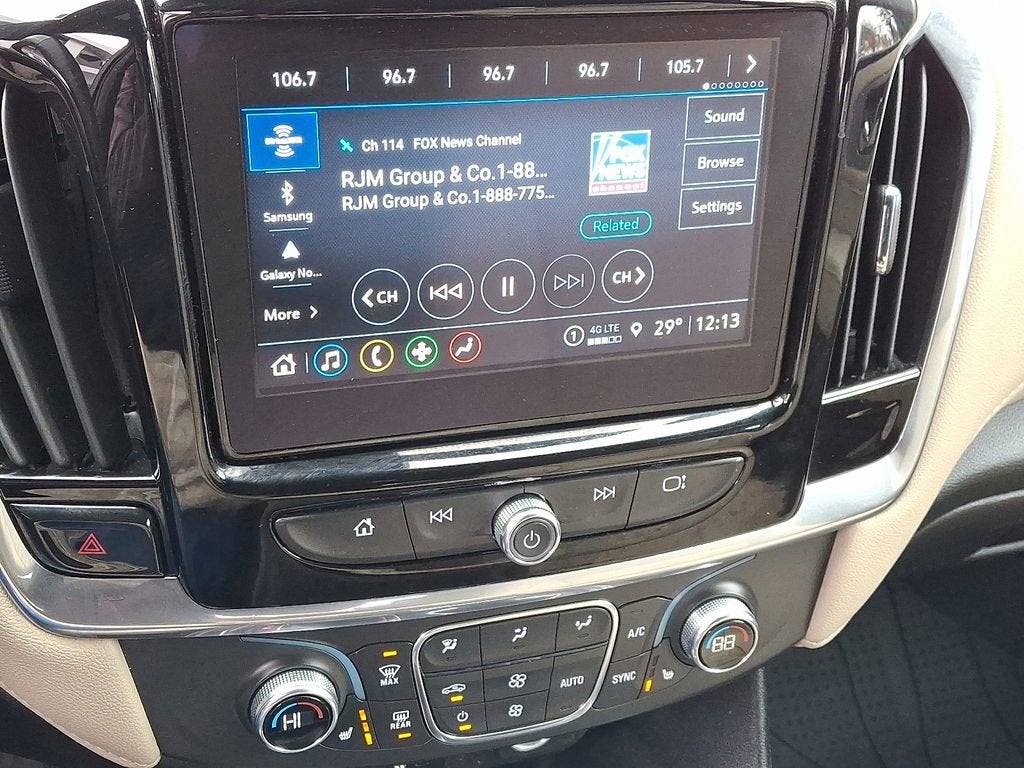 2023 Chevrolet Traverse LT Leather