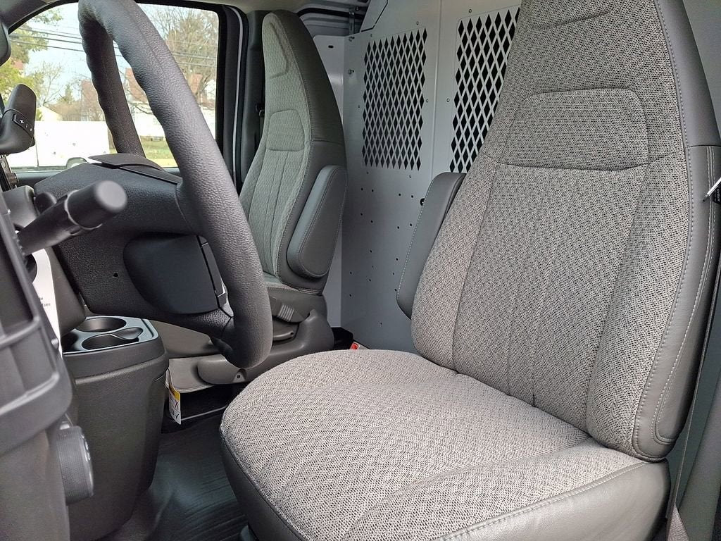 2025 GMC Savana Cargo Work Van