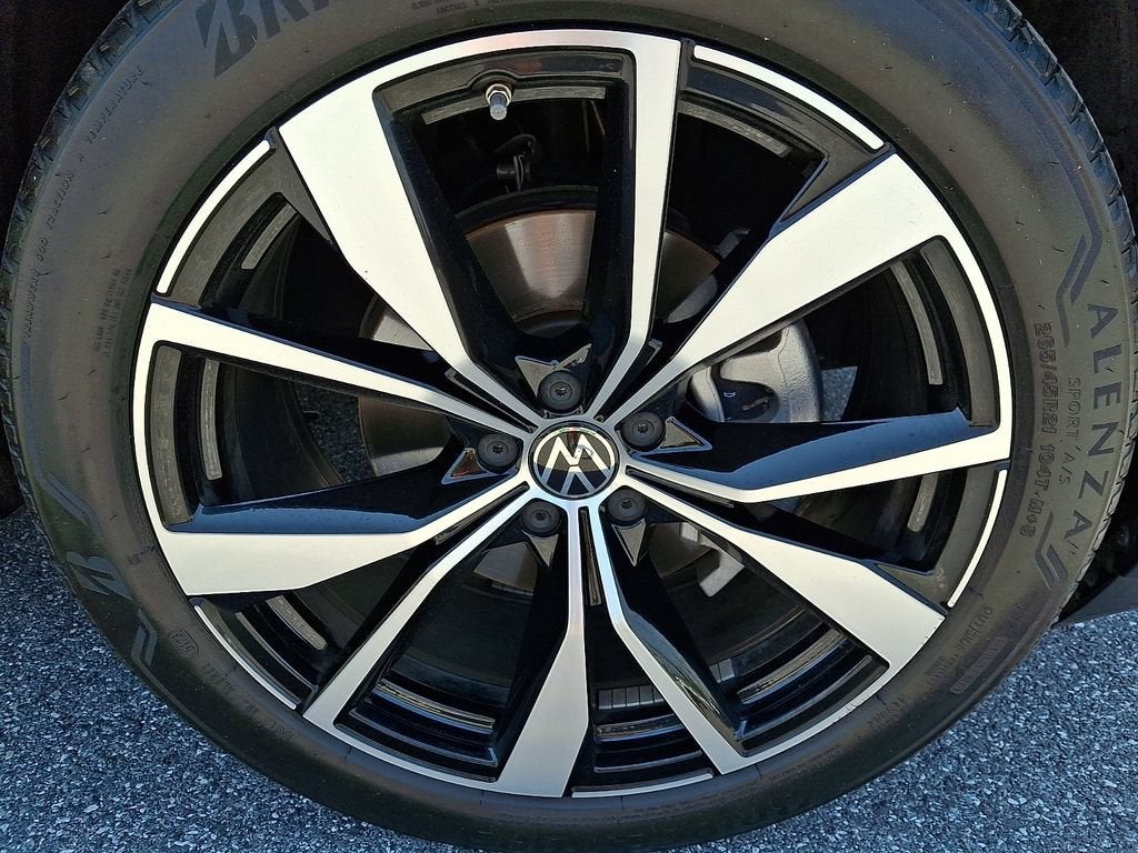 2024 Volkswagen Atlas 2.0T SEL Premium R-Line