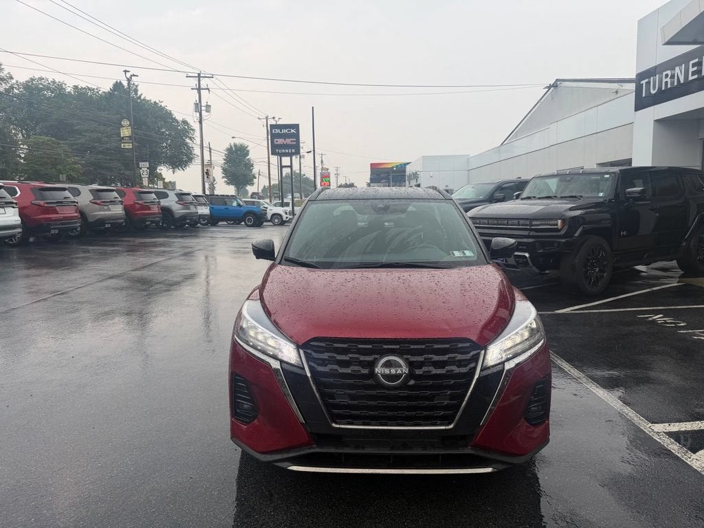 2023 Nissan Kicks SR