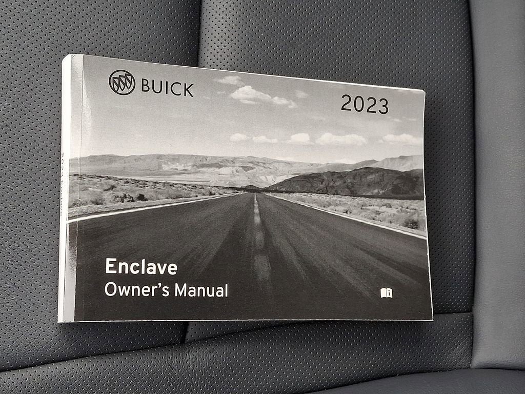 2023 Buick Enclave Essence