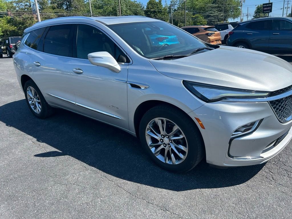 2022 Buick Enclave Avenir AWD's photo
