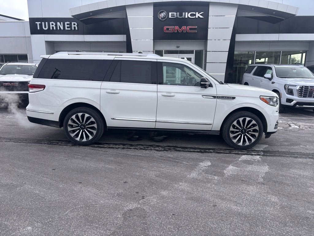 2022 Lincoln Navigator L Reserve