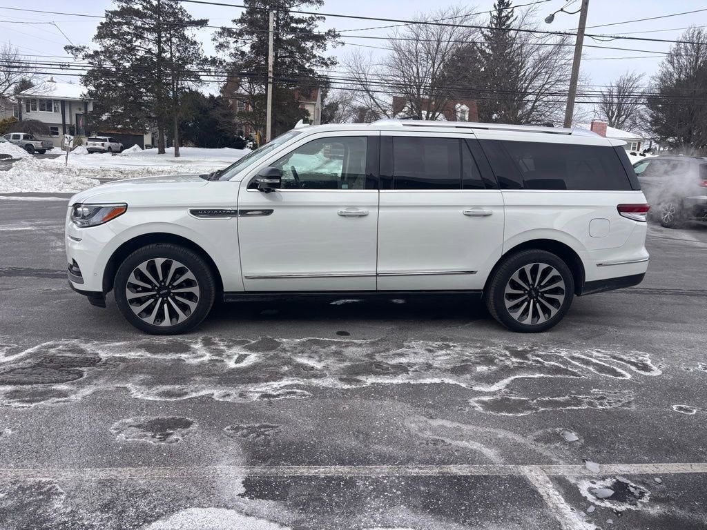2022 Lincoln Navigator L Reserve