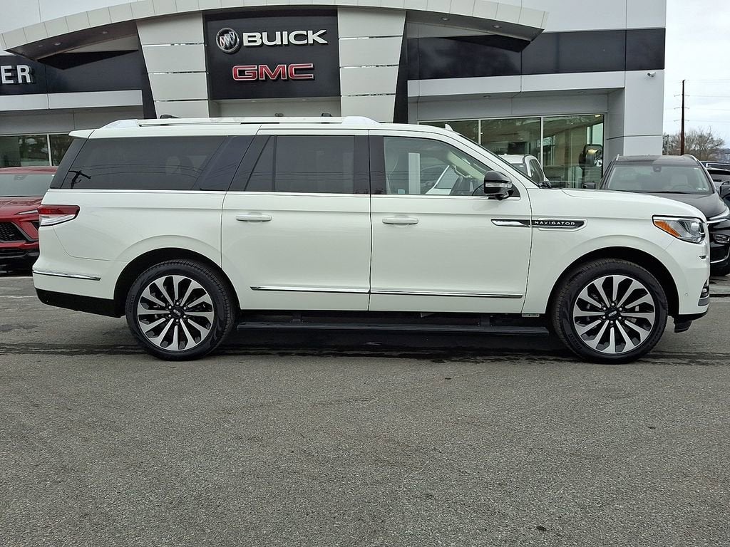 2022 Lincoln Navigator L Reserve
