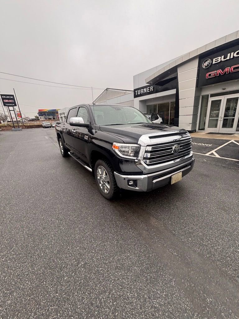 2018 Toyota Tundra 4WD SR5