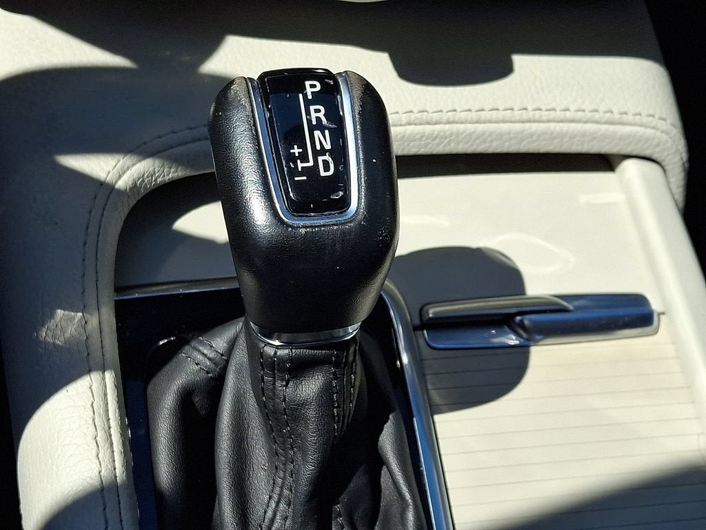 2017 Volvo S90 Momentum