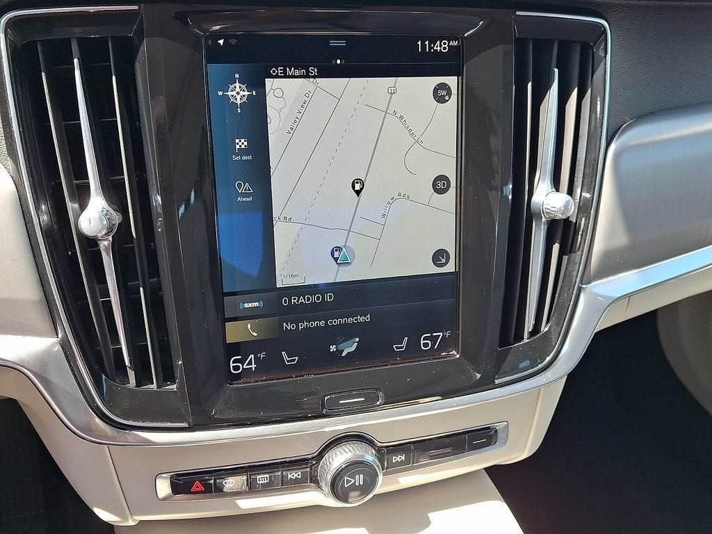 2017 Volvo S90 Momentum