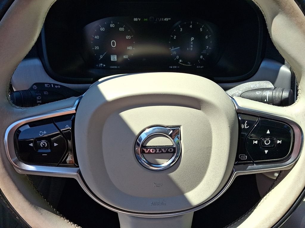 2017 Volvo S90 Momentum