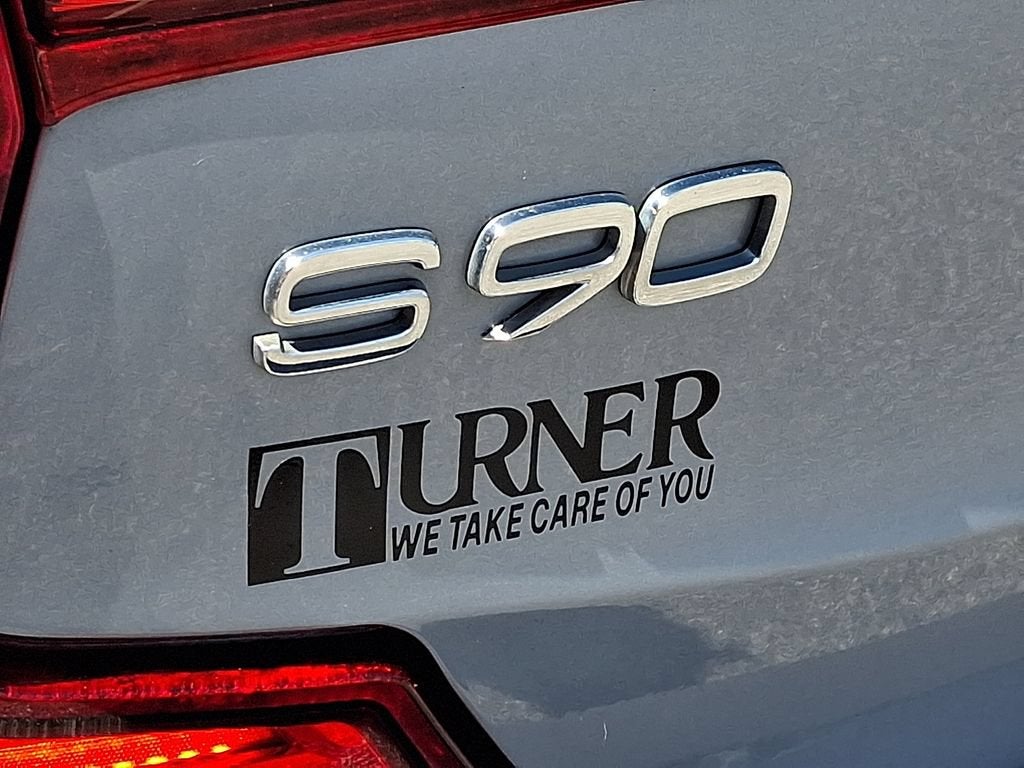 2017 Volvo S90 Momentum