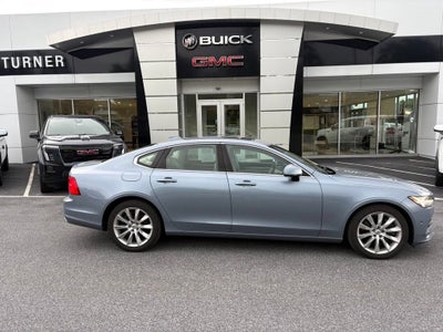 2017 Volvo S90 Momentum