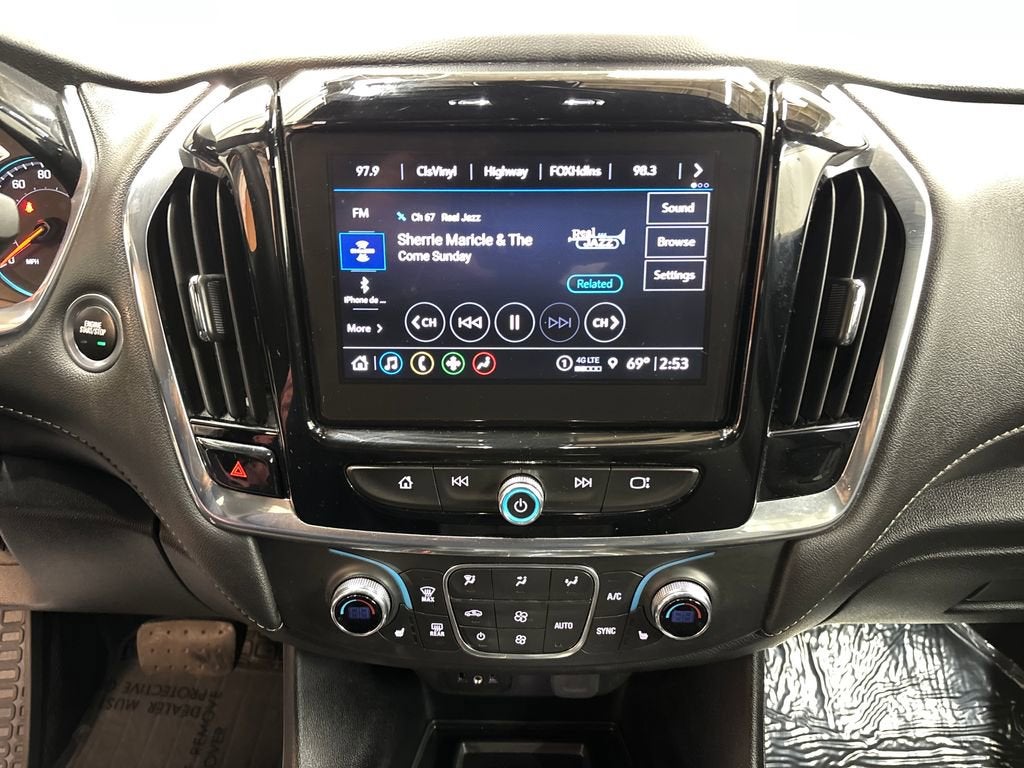 2023 Chevrolet Traverse LT Leather