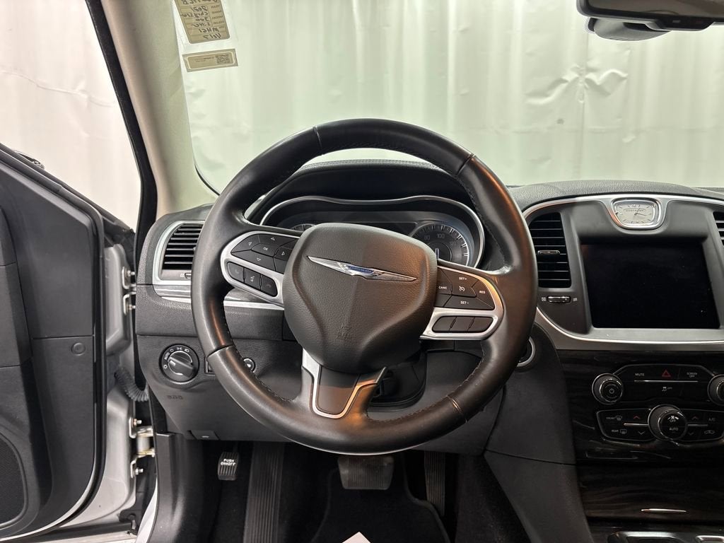 2021 Chrysler 300 Touring