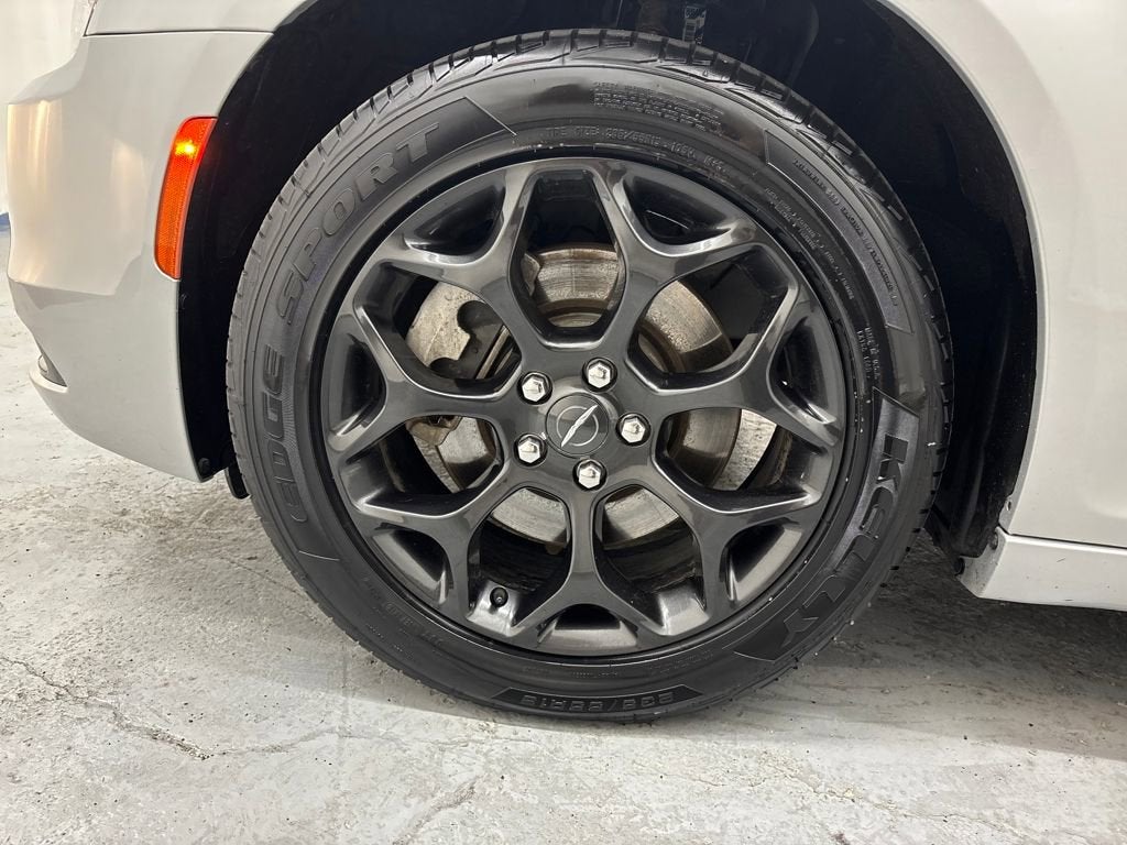 2021 Chrysler 300 Touring