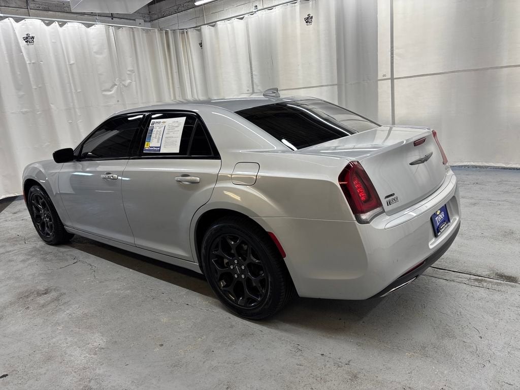 2021 Chrysler 300 Touring