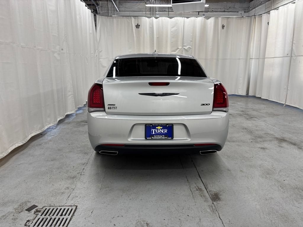 2021 Chrysler 300 Touring