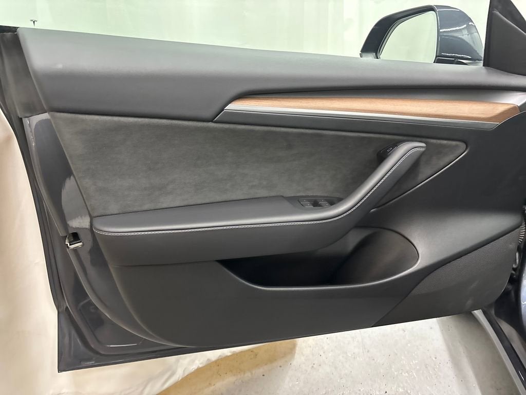 2023 Tesla Model 3 RWD