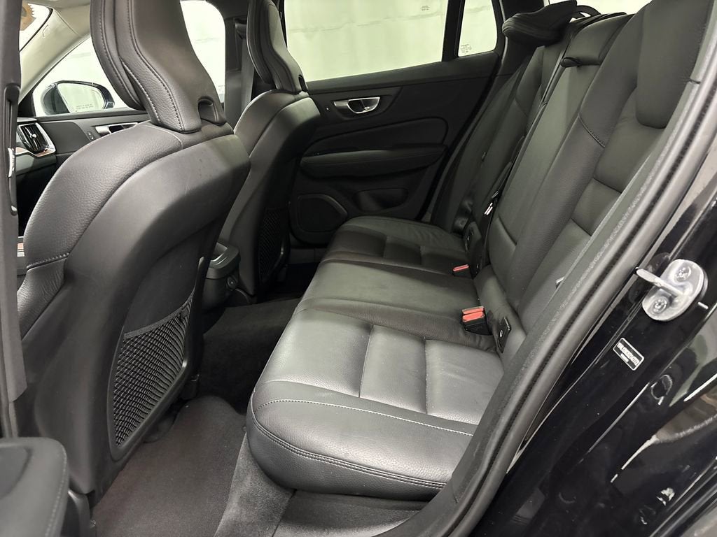 2025 Volvo V60 Cross Country Plus